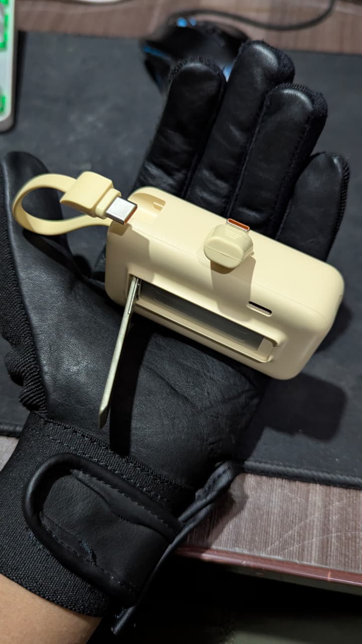 10,000mAh Mini | Built-In Type-C Pocket Power Bank